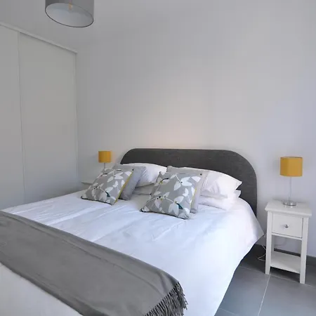 Apartment Fantastic Two-bedroom With Garden Near The *