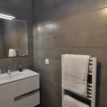 Fantastic Two-bedroom With Garden Near The Apartment Antibes