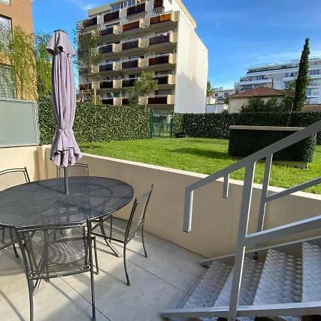 Fantastic Two-bedroom With Garden Near The Antibes