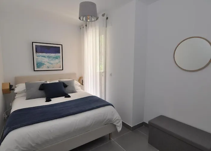 Appartement Fantastic Two-bedroom With Garden Near The *